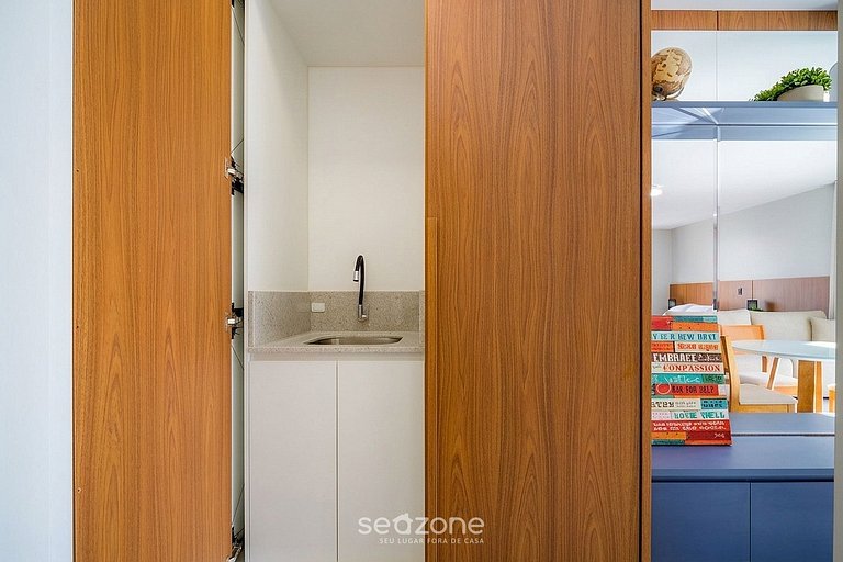 Studio em Cond. c/ Piscina e Vista Cid. OGD0804
