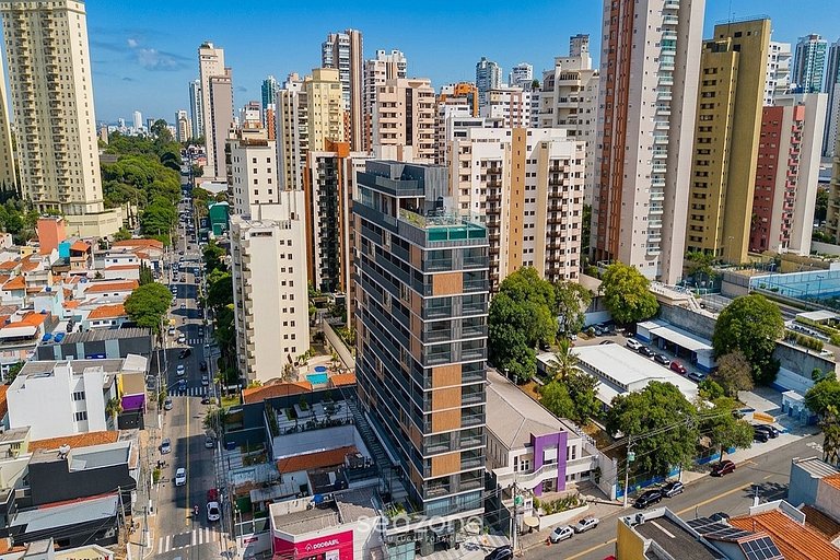 Studio Bem localizado c/ Varanda  SIG1110