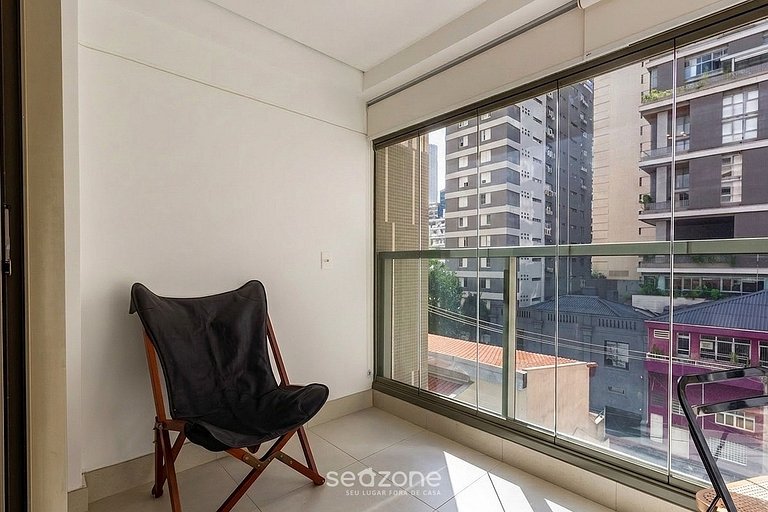 Studio c/ Varanda em Cond. c/ Piscina SOJ0057