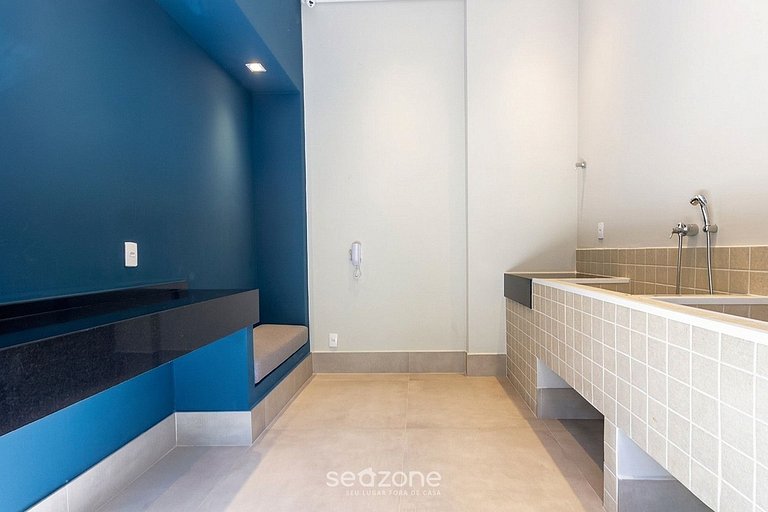 Studio em Cond. c/ Varanda e Vista Cid. MYO0312