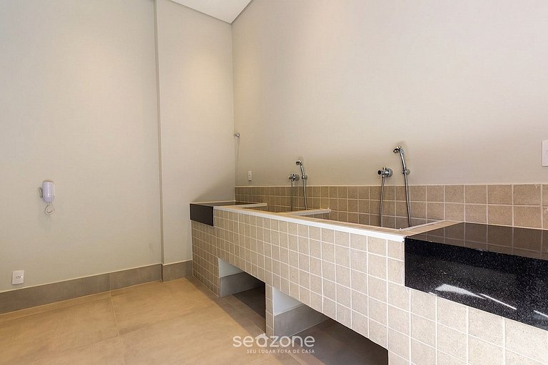 Studio em Cond. c/ Varanda e Vista Cid. MYO0312