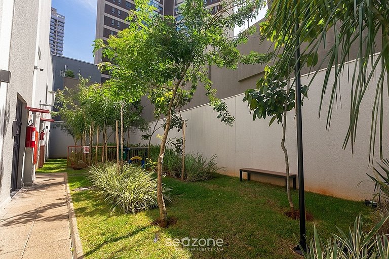 Studio em Cond. c/ Varanda e Vista Cid. MYO0312