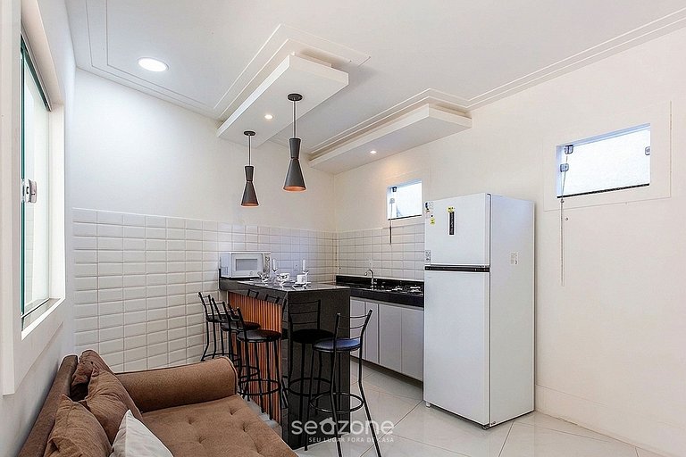 Casa em Cond. c/ Piscina e churrasq. FAE0001