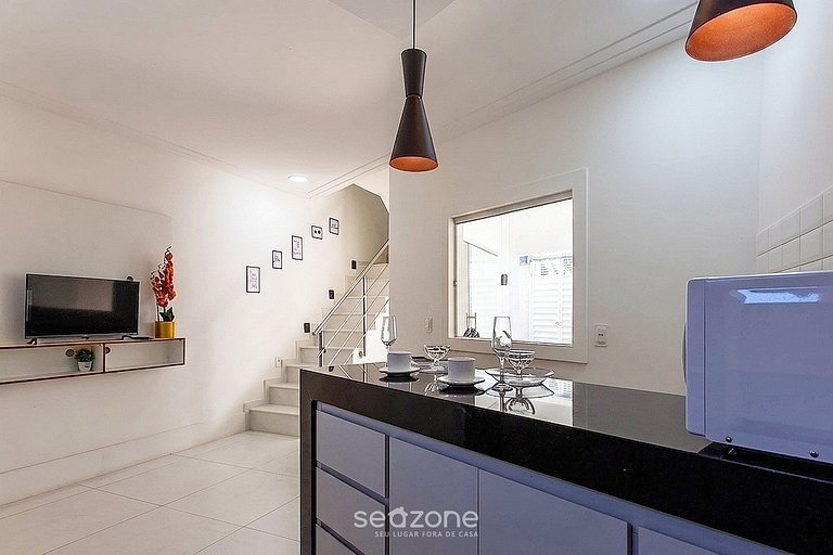 Casa en Condo. c/ Piscina y parr. FAE0001