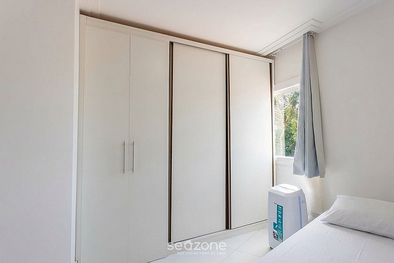 Casa em Cond. c/ Piscina e churrasq. FAE0001