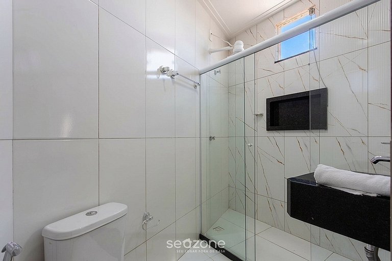 Casa em Cond. c/ Piscina e churrasq. FAE0001