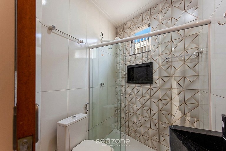 Casa en Condo. c/ Piscina y parr. FAE0001