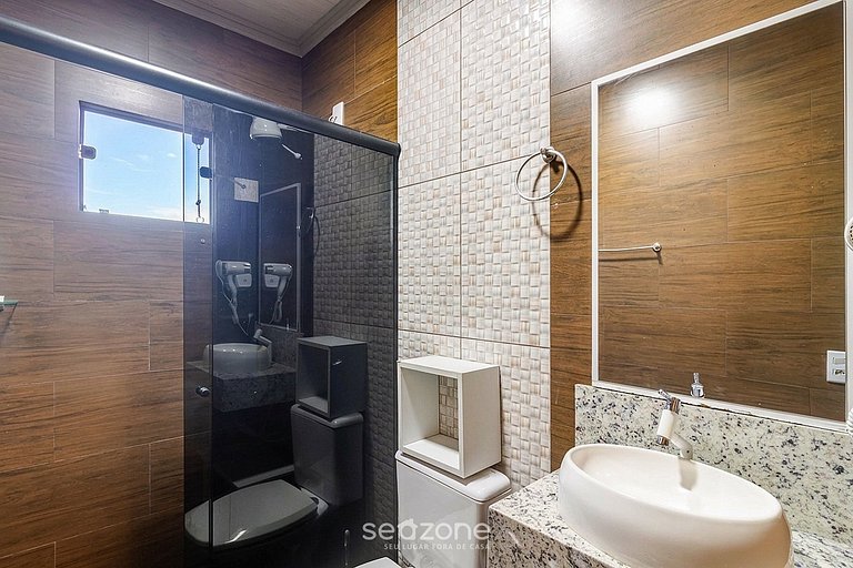 Hostal c/ parr. en Condo. y Vista PMS0009