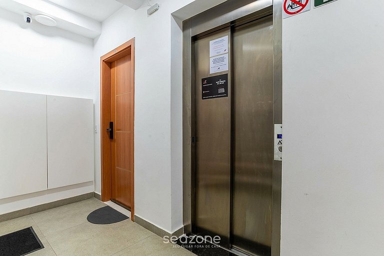 Apto. c/ Garagem e Vista Cid. RRL0505