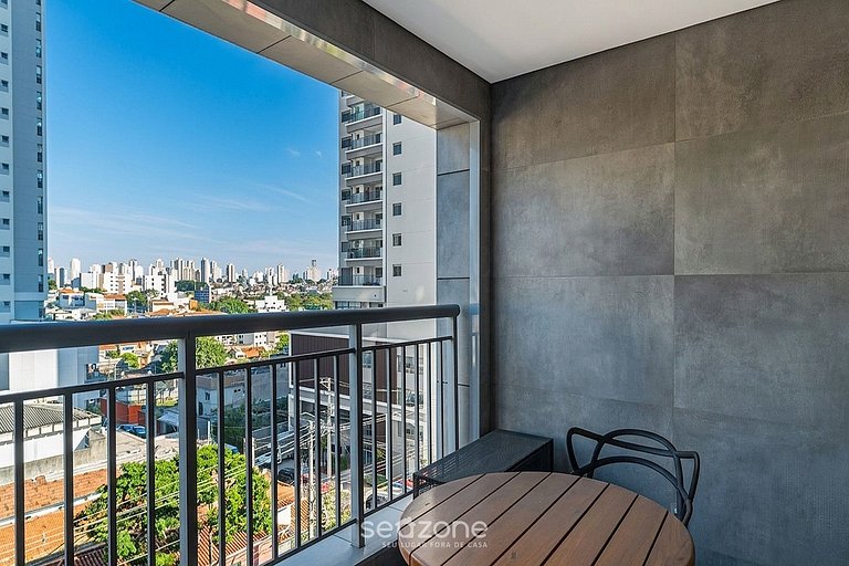 Studio c/ Varanda e Bem Localizado PLT0045