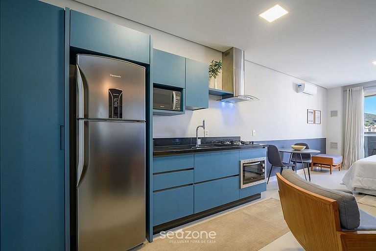 Studio c/ Varanda em Cond. c/ Piscina CJO0308