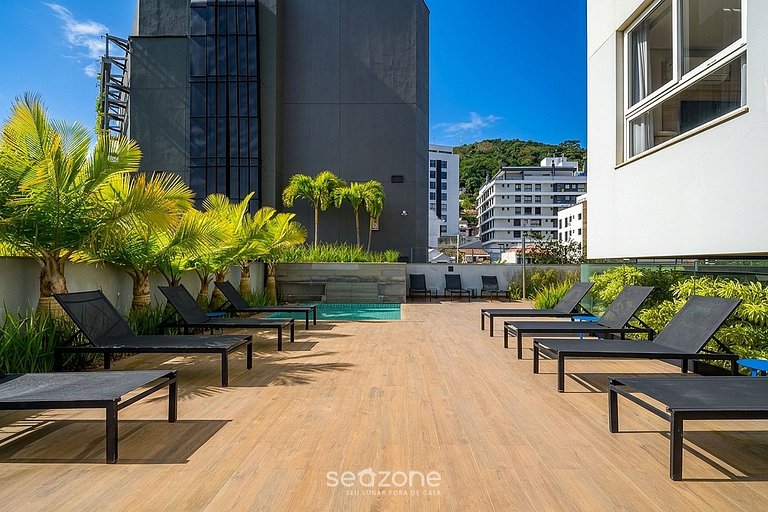 Apto. c/ Balcón en Condo. c/ Piscina CJO0308