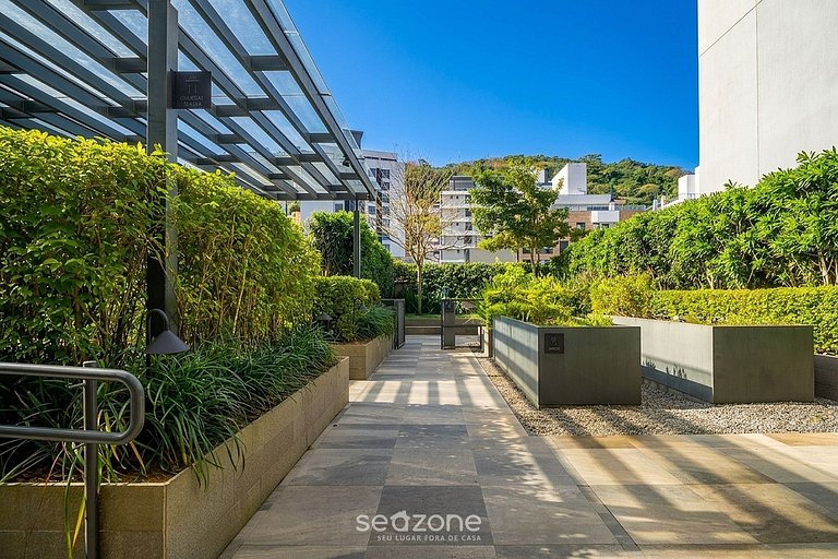Studio c/ Varanda em Cond. c/ Piscina CJO0308