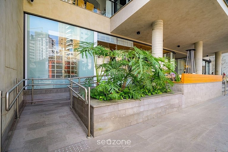 Studio c/ Varanda em Cond. c/ Piscina CJO0308