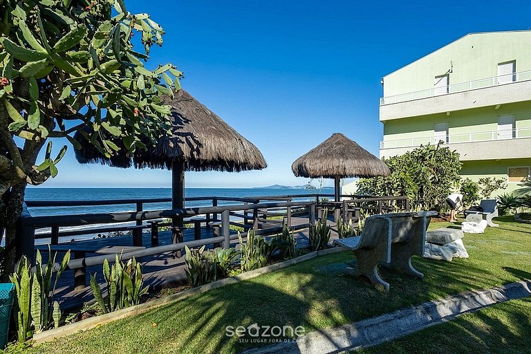 Casa em Cond. c/ Piscina e vista p/ Praia CBF0039