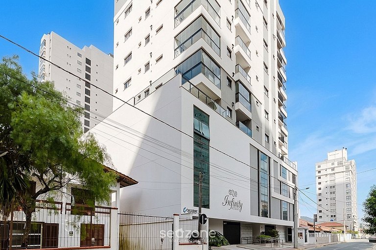 Apto. c/ Varanda e Vista Mar em Perequê INR1103