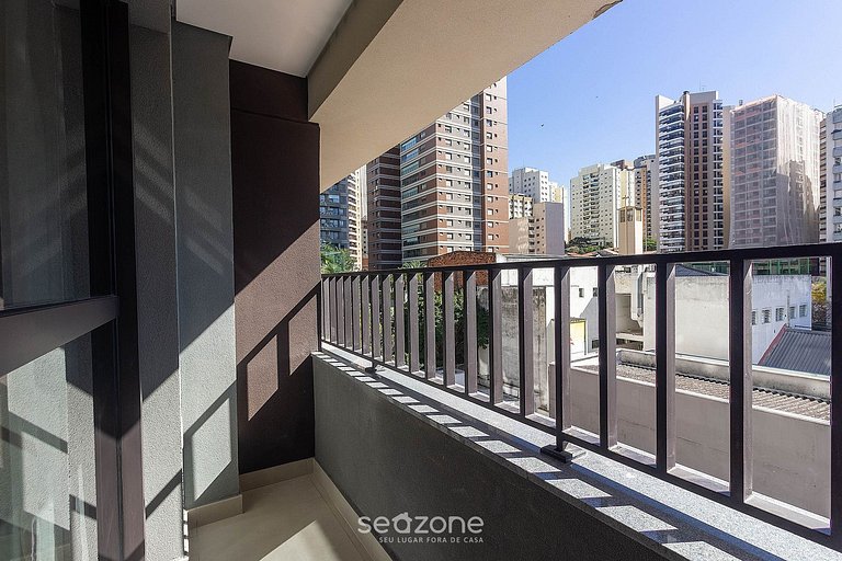 Apto. c/ Balcón y Vista Ciudad en Condo. CEP0222