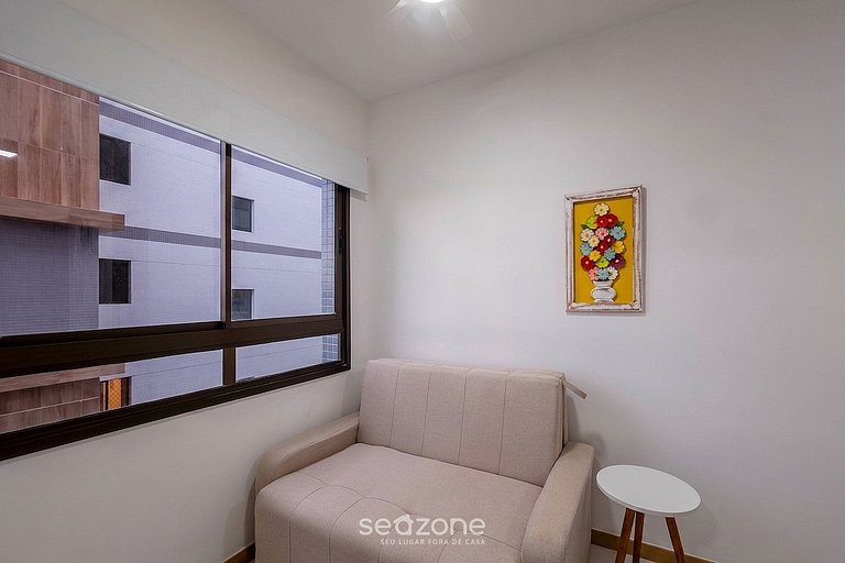 Apto. em Cond. c/ Piscina e Vista Cid. HFO0805