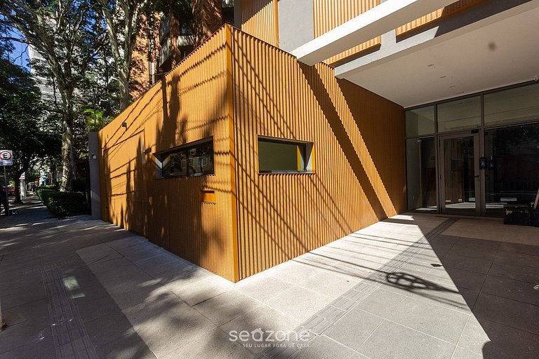 Studio c/ Varanda em Cond. c/ Piscina MSI0307