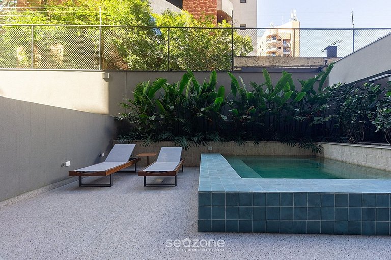 Studio c/ Varanda em Cond. c/ Piscina MSI0307
