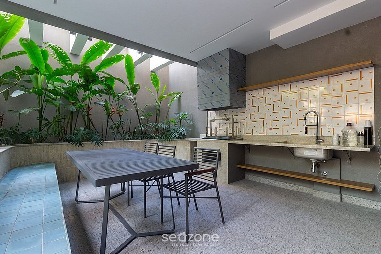 Studio c/ Varanda em Cond. c/ Piscina MSI0307