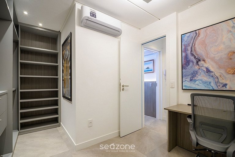 Apto. c/ Jacuzzi en Condo. c/ Piscina AMI0101