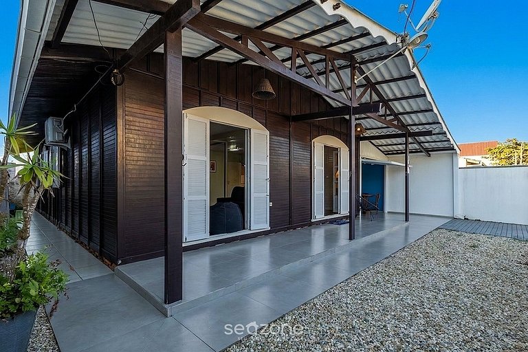 Casa c/ churrasq. priv. e Vista Cid. GCK0108