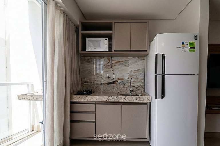 Studio c/ Varanda em Cond. c/ Piscina MSU1101