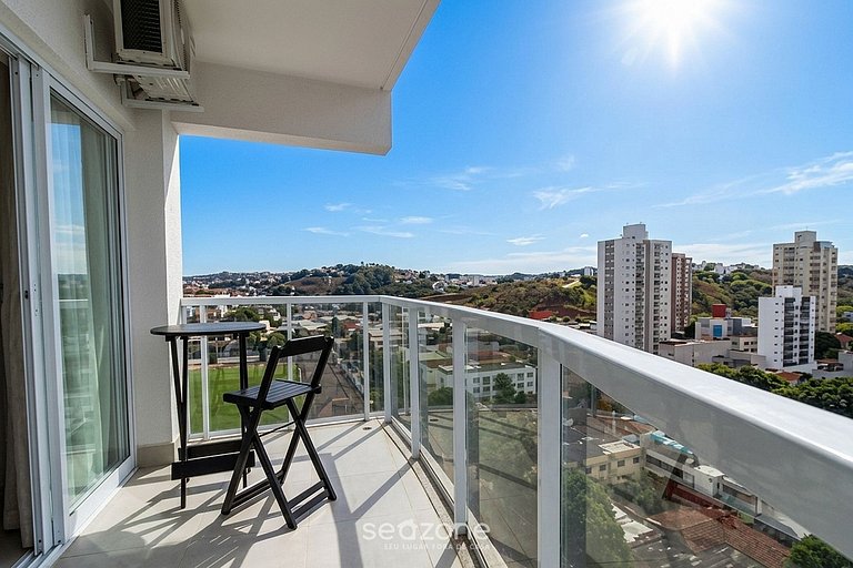 Studio c/ Varanda em Cond. c/ Piscina MSU1101