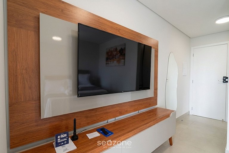 Studio c/ Varanda em Cond. c/ Piscina MSU1101