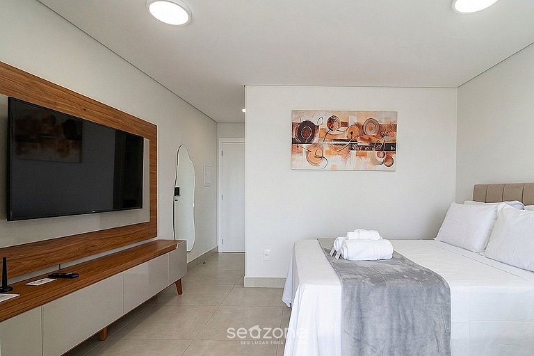 Apto. c/ Balcón en Condo. c/ Piscina MSU1101