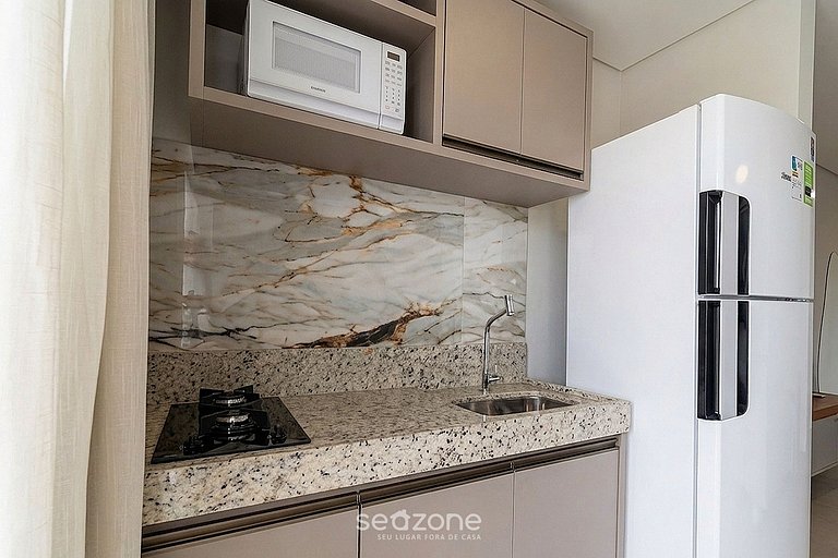 Studio c/ Varanda em Cond. c/ Piscina MSU1101