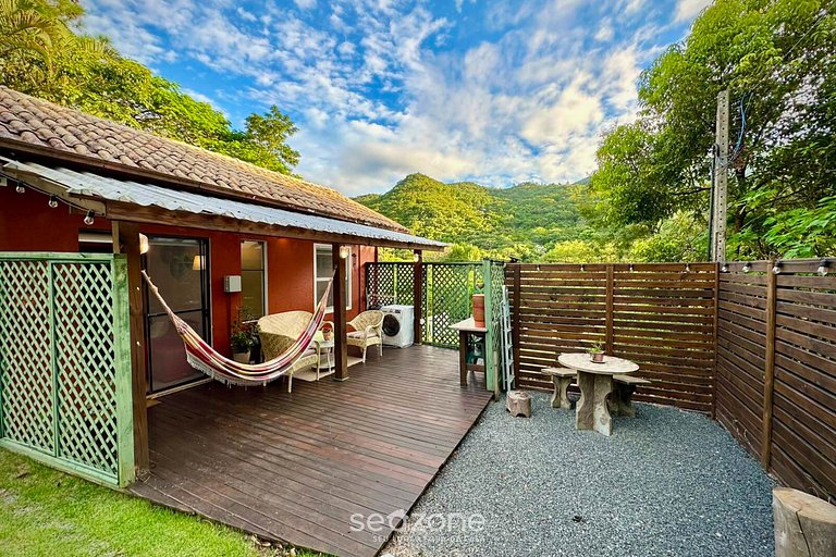 Casa na mata atlântica em cond. privativo MCO0000