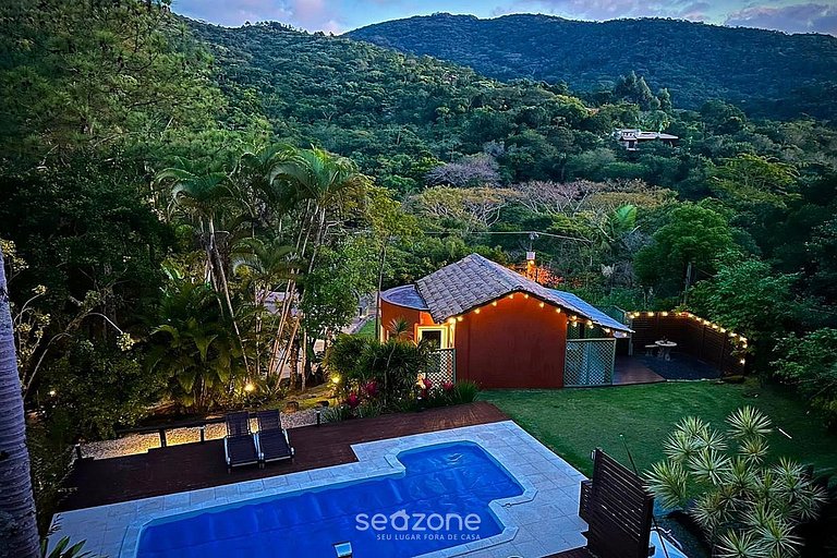 Casa na mata atlântica em cond. privativo MCO0000