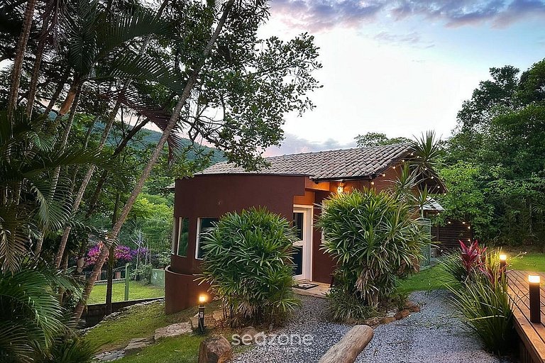 Casa na mata atlântica em cond. privativo MCO0000