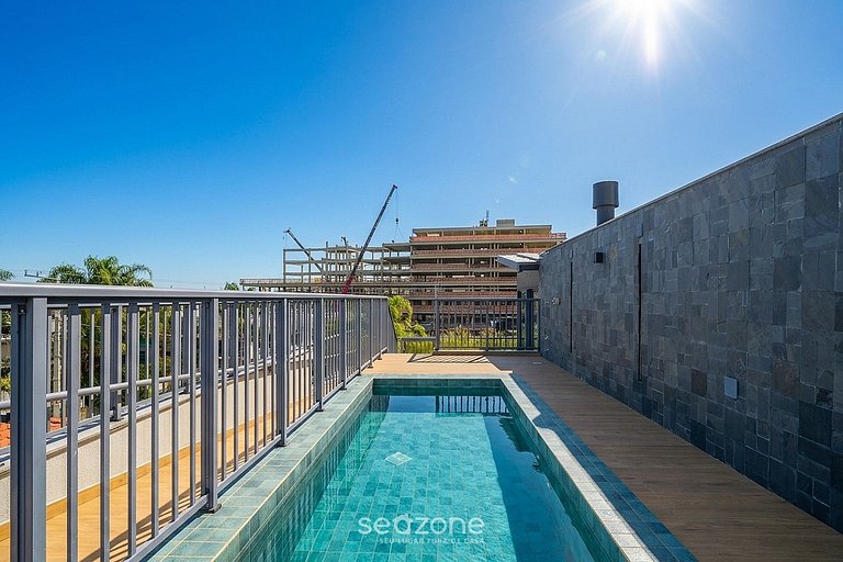 Apto. en Condo. c/ Piscina y Terraza LMC0206