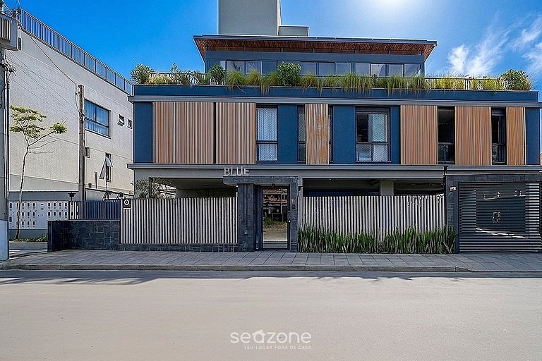 Apto. em Cond. c/ Piscina e Terraço LMC0206
