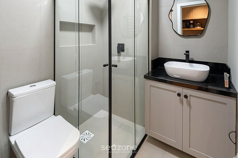 Studio c/ Garagem e Vista Cid. UST0504