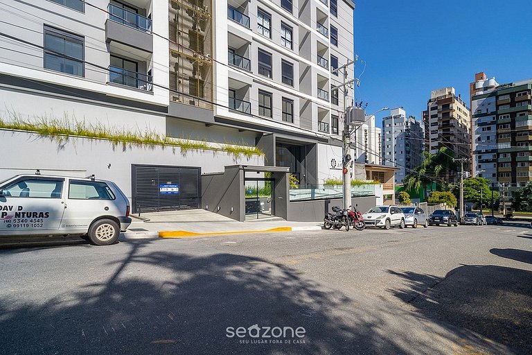 Apto. c/ Jacuzzi em Cond. c/ Piscina AMI0101