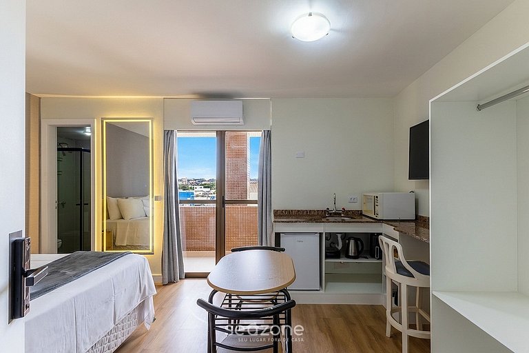 Hotel em Cond. c/ Piscina e Vista Cid. UPP0215