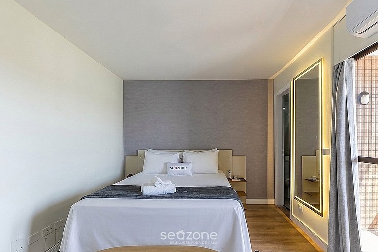 Hotel em Cond. c/ Piscina e Vista Cid. UPP0215