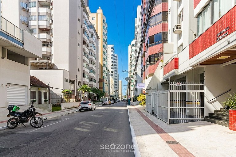 Apto. c/ Varanda e Vista p/ Cidade BTR0301