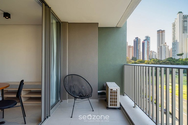 Varanda e vista da cidade próx. ao shopping AET507