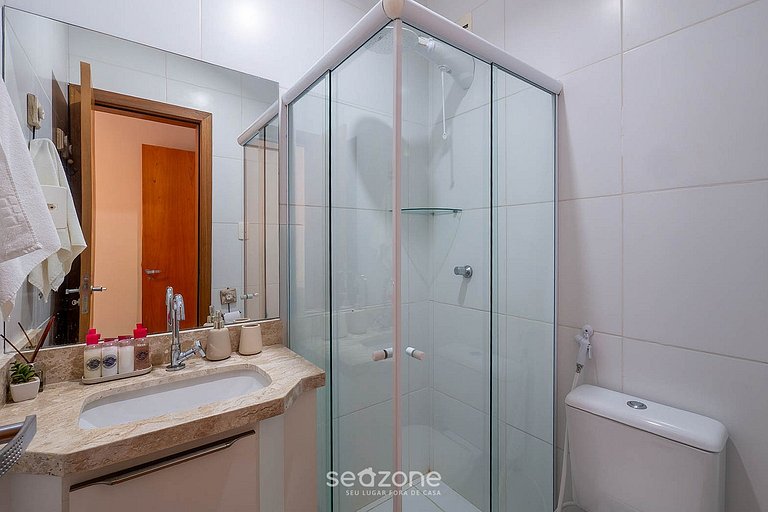 Apto. en Condo. c/ Balcón y Piscina VRL0006