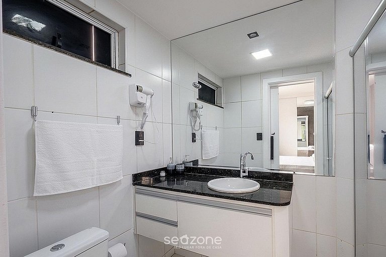 Apto. c/ Balcón y Vista Mar en Condo. BUU0201