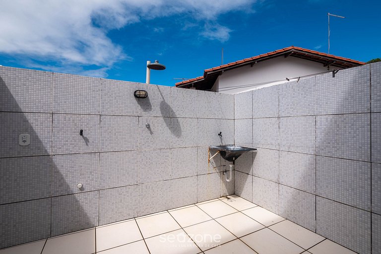 Apto. c/ Varanda em Cond. c/ Piscina BNA0012