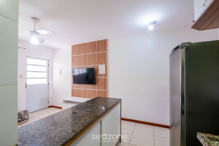 Apto. c/ Varanda em Cond. c/ Piscina BNA0012