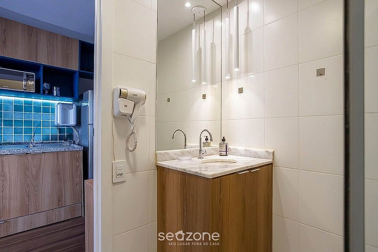 Studio em Cond. c/ Piscina e Vista Cid. SBU0404