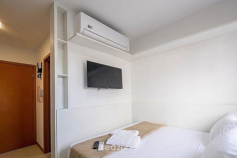 Studio em Cond. c/ Piscina e Vista Mar SAA0217