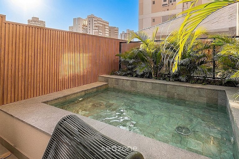 Apto. en Condo. c/ Piscina y Vista Ciudad CLV0803
